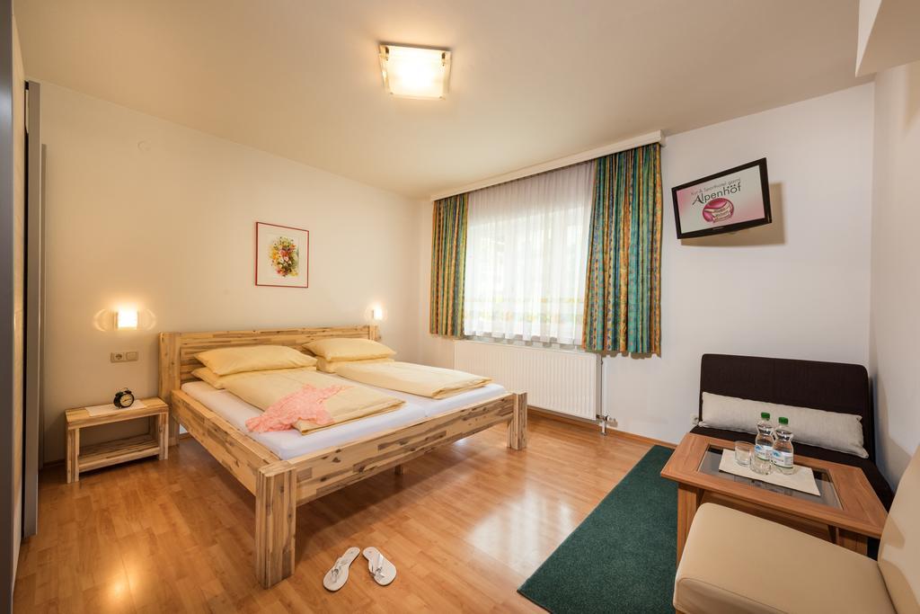 באד הופגסטין Hotel Alpenhof - New Sauna Area חדר תמונה